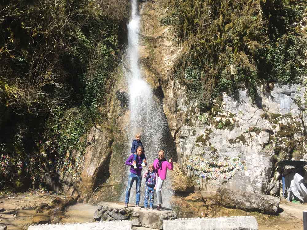 водопад мужские слезы Абхазия