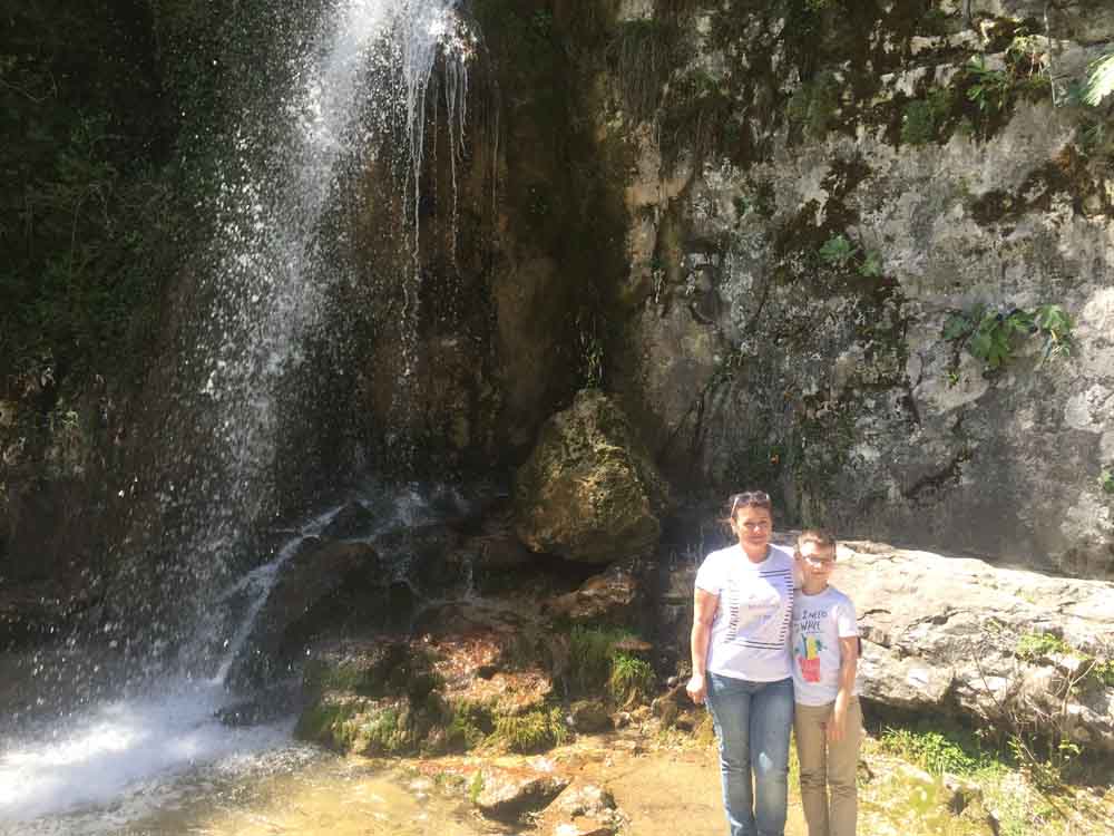 водопад мужские слезы Абхазия 